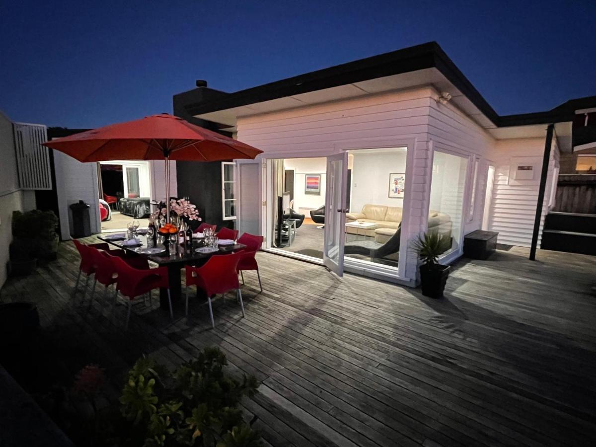 Ocean Front East End Beach House New Plymouth Bagian luar foto