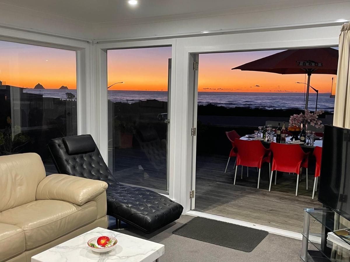 Ocean Front East End Beach House New Plymouth Bagian luar foto