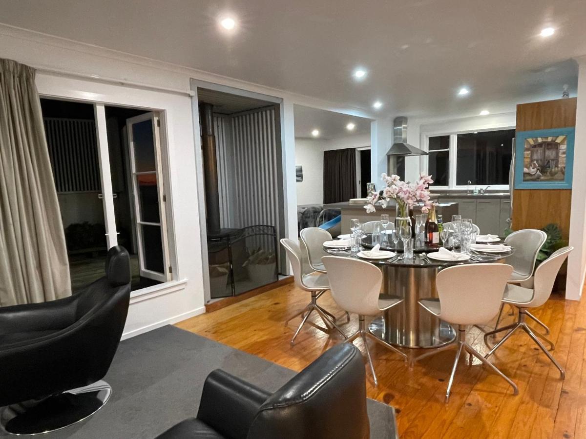Ocean Front East End Beach House New Plymouth Bagian luar foto