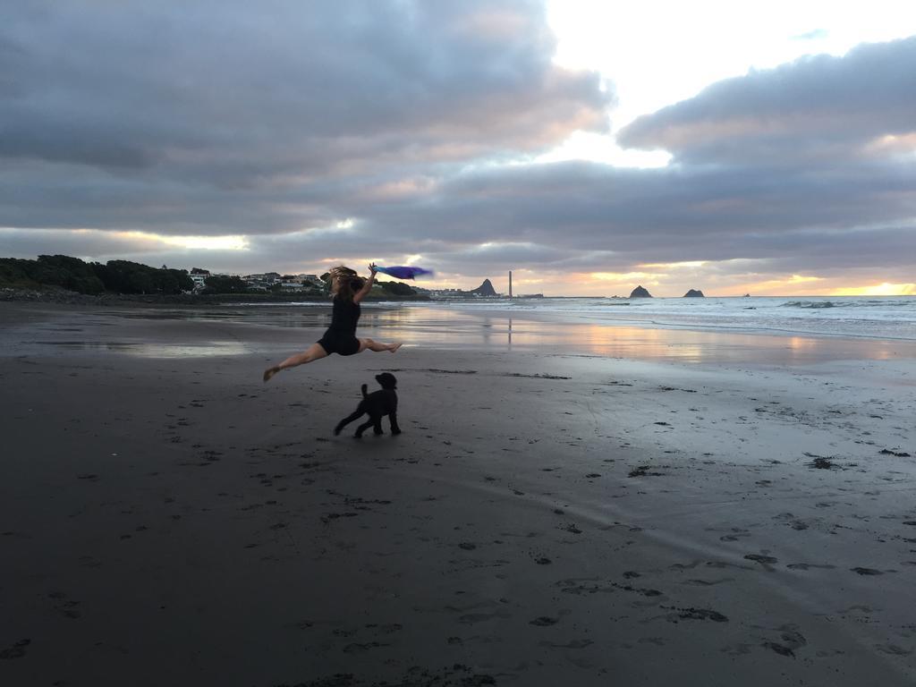 Ocean Front East End Beach House New Plymouth Bagian luar foto